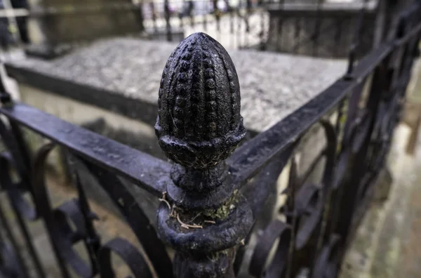 Detalhe Decoração Com Metal Antigo Cemitério Católico — Fotografia de Stock