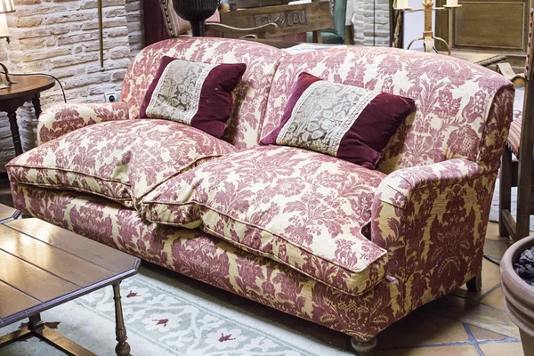 Gedessineerde sofa — Stockfoto