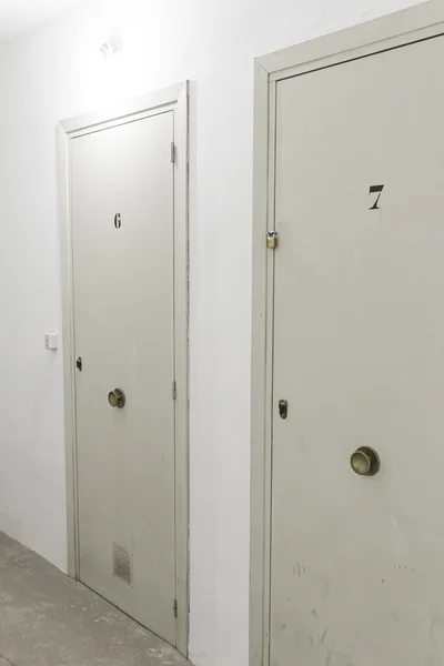 Lagring rum dörrar — Stockfoto