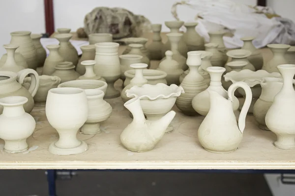 Jarras y tazas de cerámica — Foto de Stock