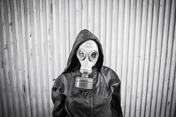 Γυναίκα με μάσκα αερίου — Φωτογραφία Αρχείου