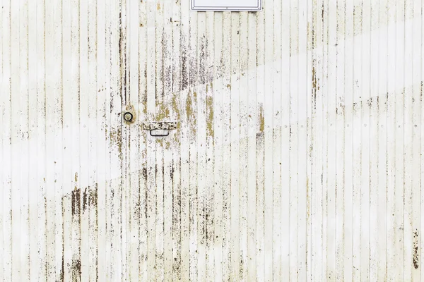 더러운 금속 문 — 스톡 사진