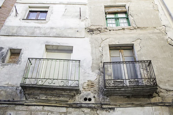 Häuser mit Balkon — Stockfoto