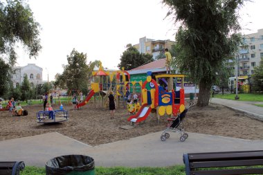 Samara, Rusya - 14 Ağustos 2014: çocuk tatil. Çocuklar paten