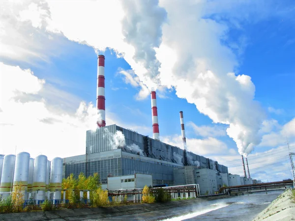 Krasnoyarsk, Ryssland - 23 September 2005: Krasnoyarsk fabriken av — Stockfoto