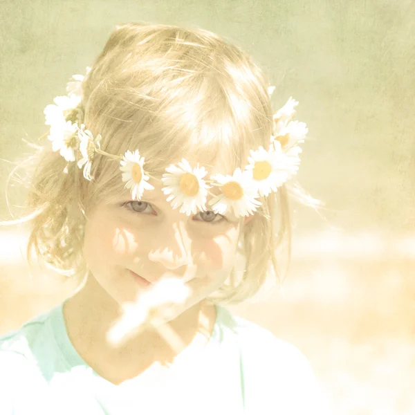 Textured Retro Portrait of Pretty Little Blonde Girl with a Crown of Daisies — Stock Photo, Image