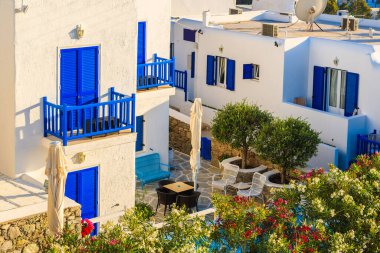 Tipik Yunan tarzı tatil evleri, Mykonos Adası, Yunanistan