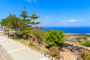 Santorini adası kıyıları ve deniz manzarası, Yunanistan
