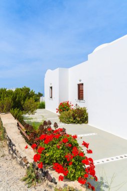 Yunanistan 'ın Santorini adasındaki Imerovigli köyündeki tipik Yunan tarzı ev