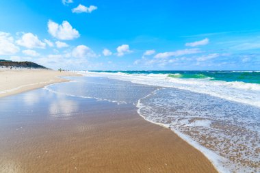 Kampen sahilinde deniz dalgası, Sylt Adası, Almanya