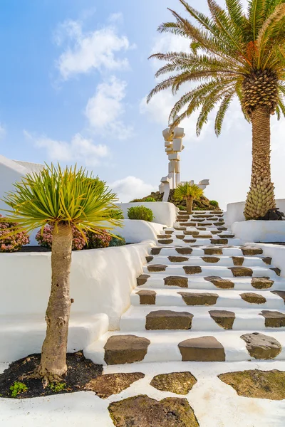Stone steps built in typical Canarian style leading to El Campesino — Stock Photo, Image