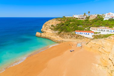Bir görünümü Benagil Beach