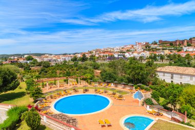 Silves kasaba ve Yüzme Havuzu