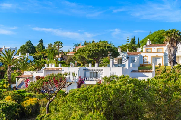 Tipik tatil daireleri ile Bahçe