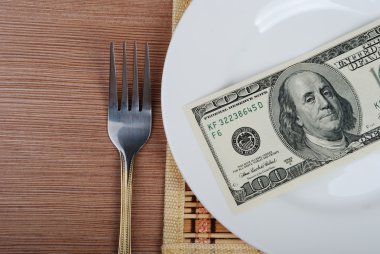 Amerikan Doları bize para beyaz plaka üzerinde