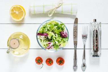 Malzemeler ve vitamini salata hazırlanması için aksesuar 