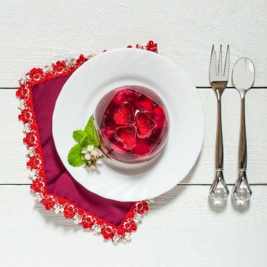 Kiraz jöle ve kiraz çiçeği dalları 