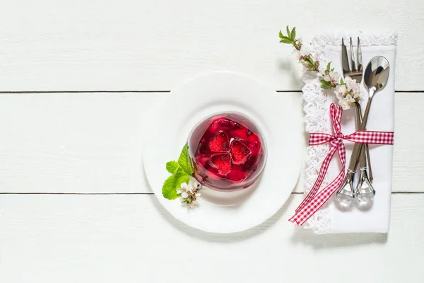 Körsbär gelé och körsbärsblommor grenar — Stockfoto