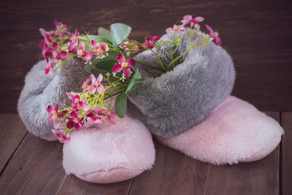 Fur boots and flowers — Φωτογραφία Αρχείου