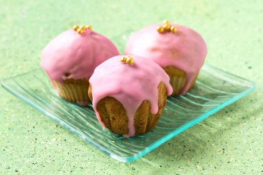 pembe krema ile cupcakes 