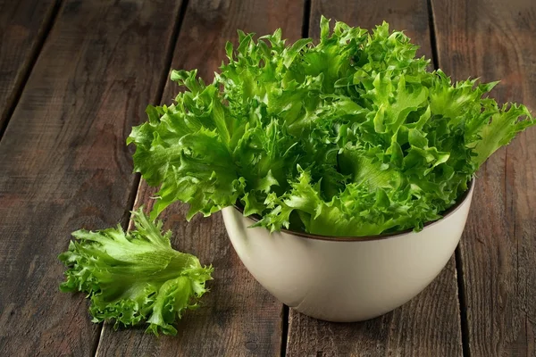 Fresh green salad in a bowl — Stock Photo, Image