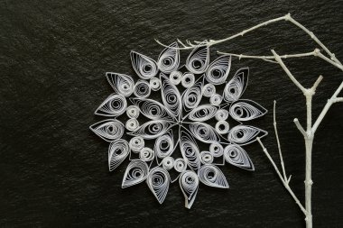 Beautiful snowflake quilling technique for the Christmas decorat