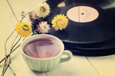 Eski vinil kayıtları ve ses kaset. Tonda fotoğraf