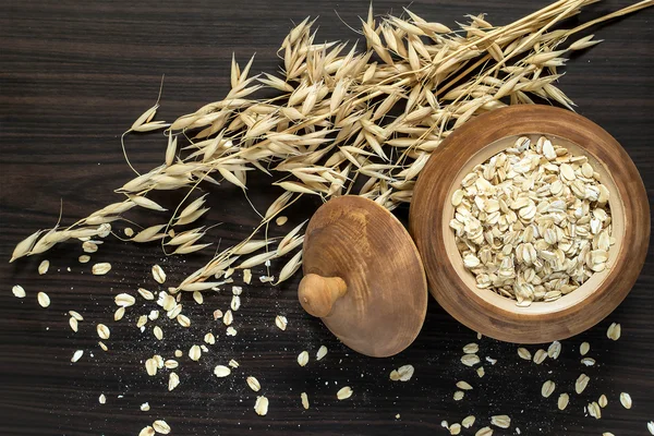 Gli steli di avena e farina d'avena — Foto Stock