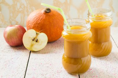 Smoothies pumpkin and apple 