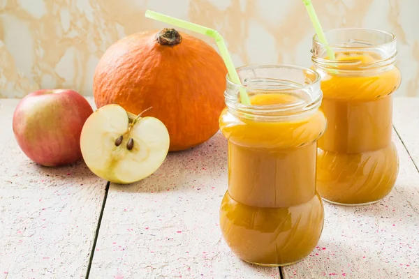 Smoothies pumpkin and apple — Stock fotografie