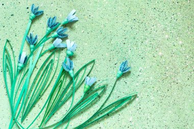 Kardelen quilling tekniği ile festival arka plan 