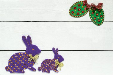 Dekoratif el yapımı easter bunnies ve yumurta 