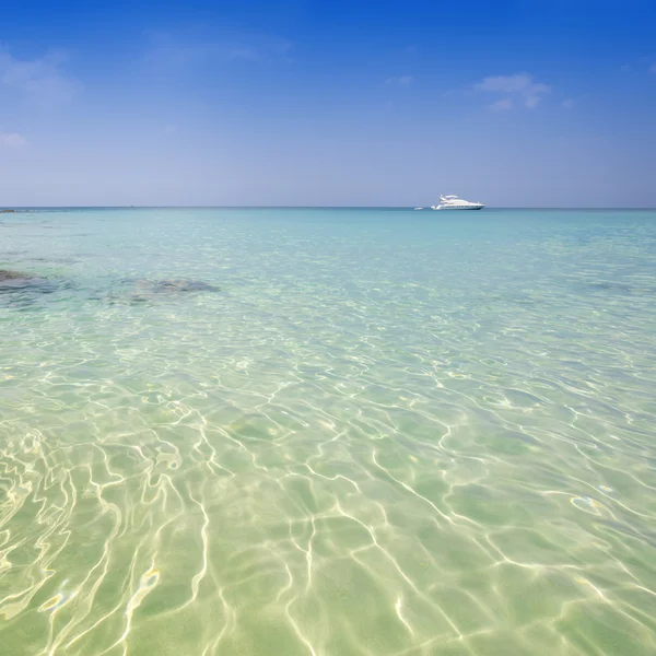Tropik adanın turkuaz lagünü — Stok fotoğraf