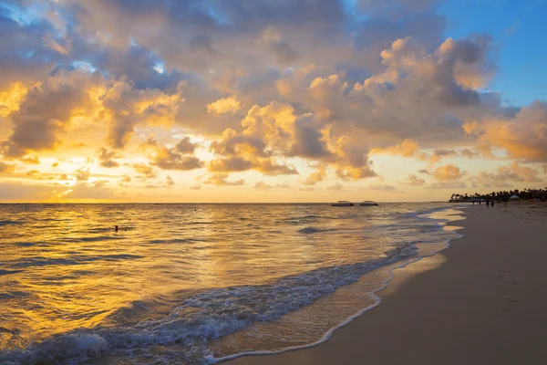 Belo pôr do sol mar — Fotografia de Stock