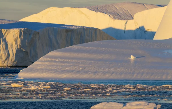 Enormi iceberg della Groenlandia — Foto Stock