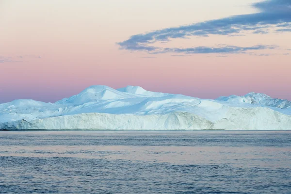 Enormes icebergs de Groenlandia — Foto de Stock