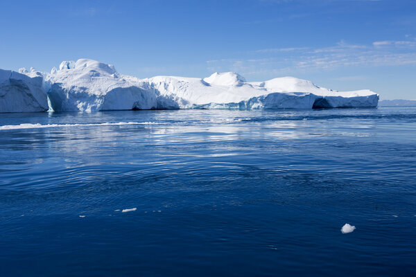 Huge icebergs of polar regions