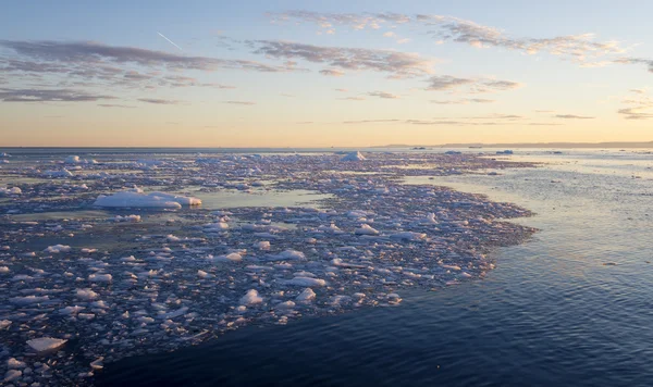 Величезний айсбергів полярних регіонах — стокове фото