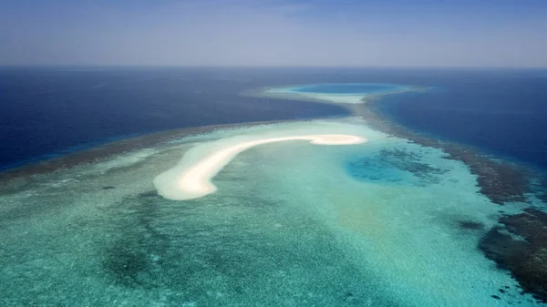 Tropical Islands Atolls Shooting Drone Pure Turquoise Waters Ocean White — Stock Photo, Image