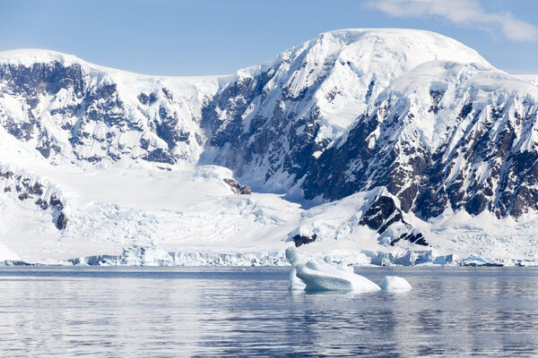 Nature and landscapes of Antarctic