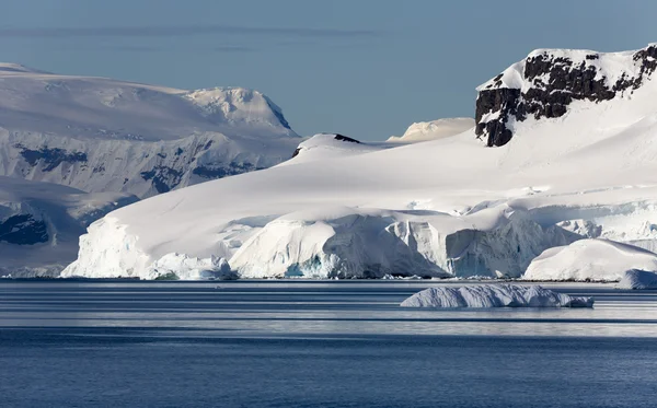 自然和风景的南极 — 图库照片