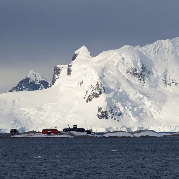 Ices and icebergs of Antarctica — Stock Photo, Image