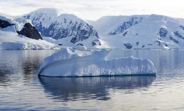 Natureza e paisagens da Antártida — Fotografia de Stock