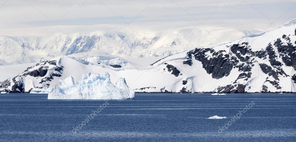 Nature and landscapes of Antarctic