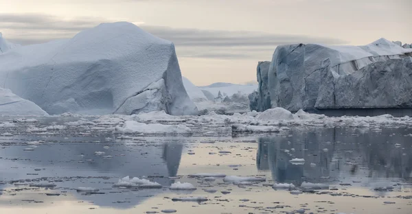 冰川和南极冰山 — 图库照片