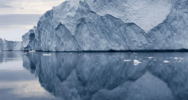 Lodowce i gór lodowych Antarktydy — Zdjęcie stockowe