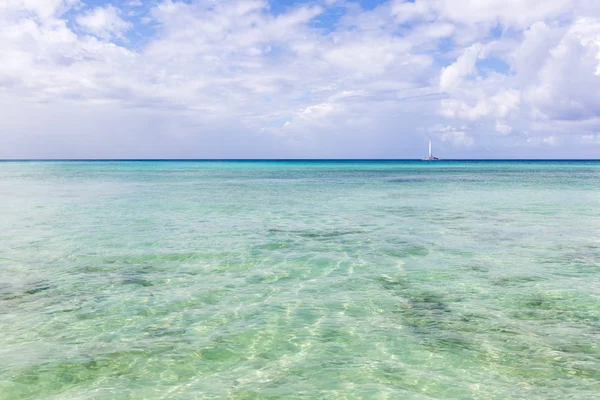 Mar azul claro — Foto de Stock