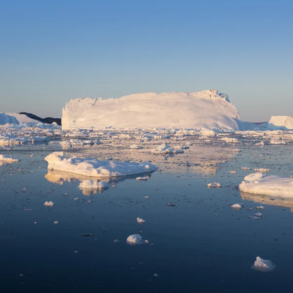 Przyroda Krajobrazy Antarctic Travel Statku Naukowych Wśród Ices Badanie Zjawiska — Zdjęcie stockowe