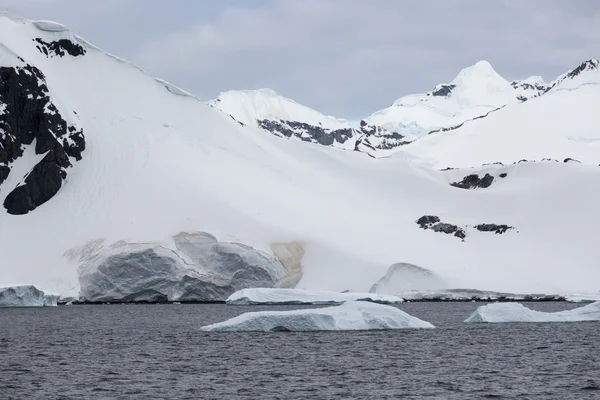 Přírody a krajiny chráněné antarktické. — Stock fotografie