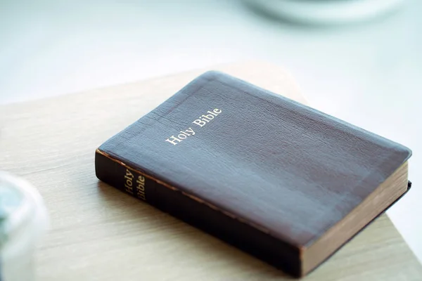 Biblia Könyv Asztalon Biblia Tanulmány Koncepció — Stock Fotó